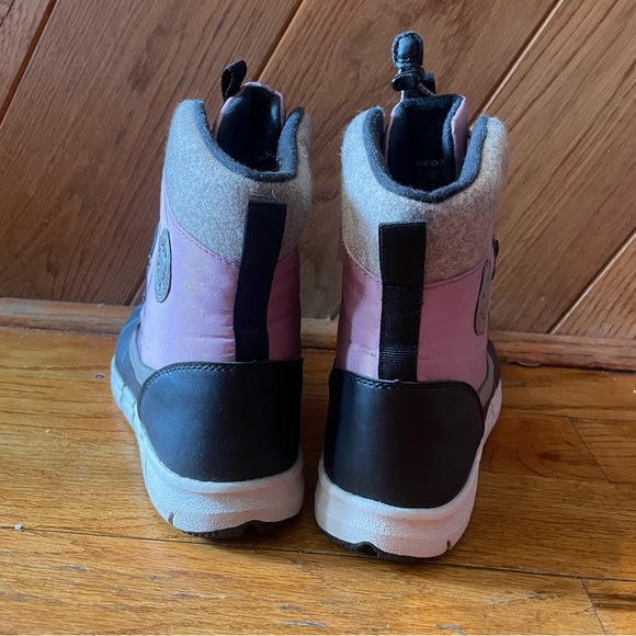 [CLEARANCE] Mauve Snow-Boots from Geox - Picture 4 of 6